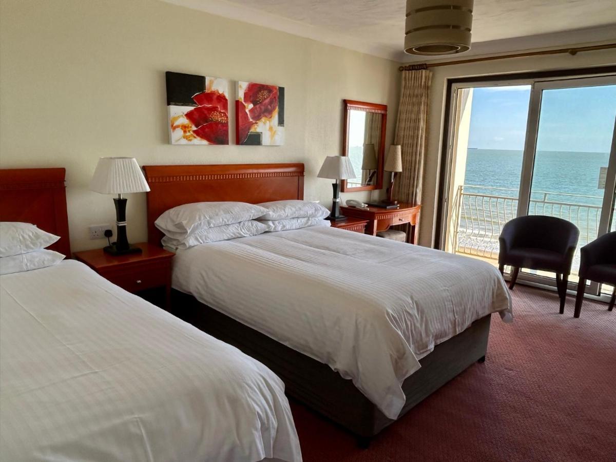 Regent Court - Seafront, Sandown - Free Car Ferry For Bookings Of 3 Or More Nights, Subject To Availability Hotel Sandown