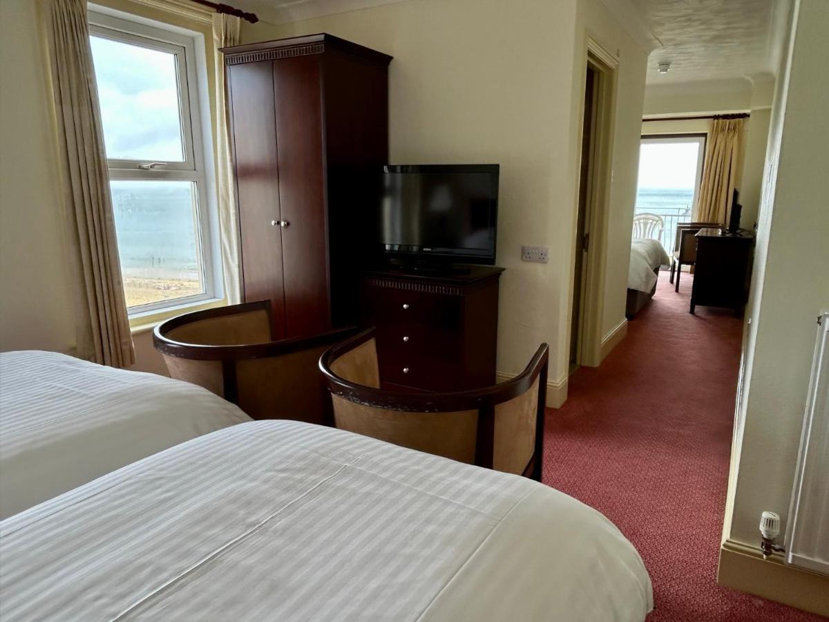 Regent Court - Seafront, Sandown - Free Car Ferry For Bookings Of 3 Or More Nights, Subject To Availability Hotel