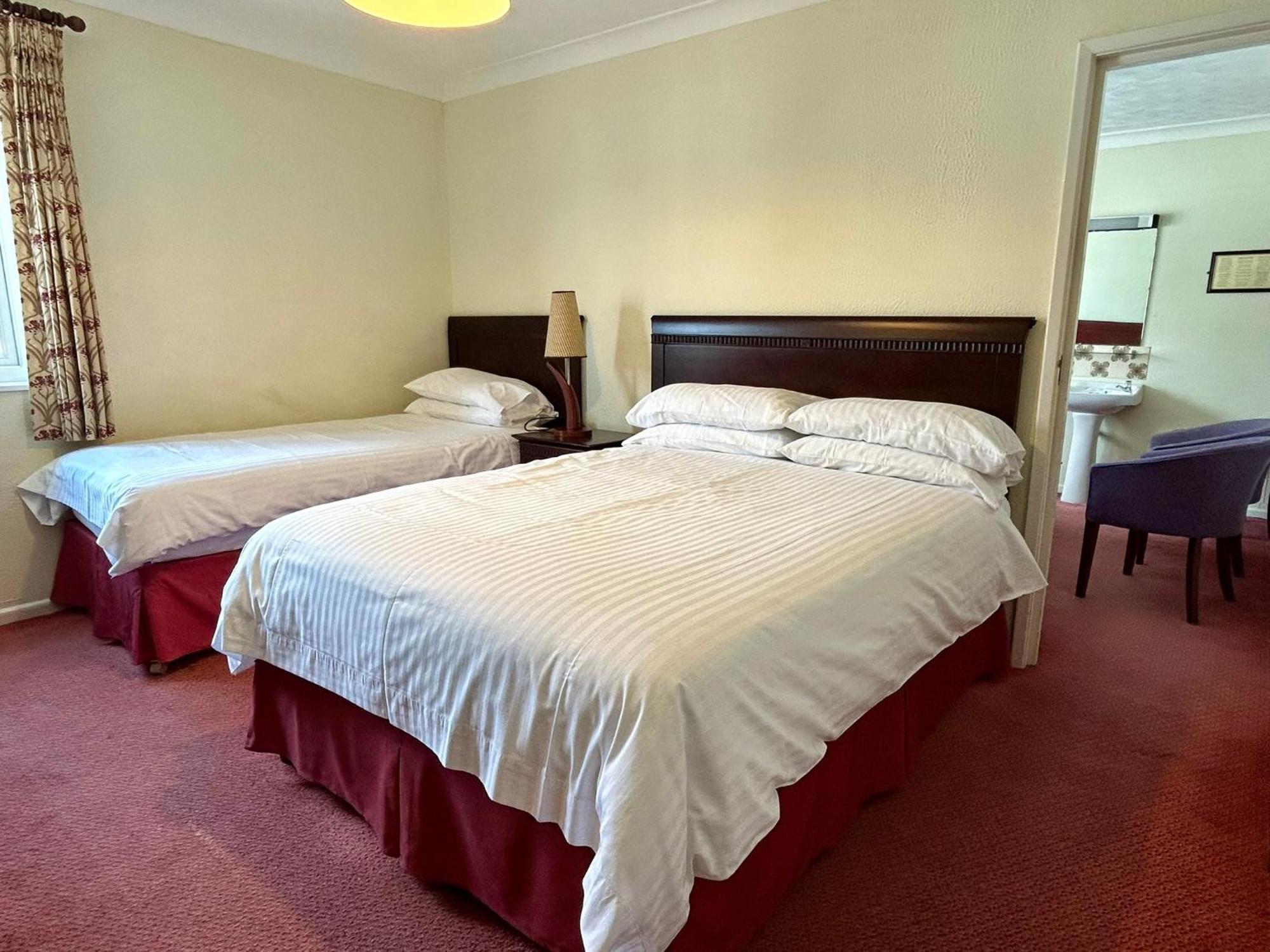 Regent Court - Seafront, Sandown - Free Car Ferry For Bookings Of 3 Or More Nights, Subject To Availability