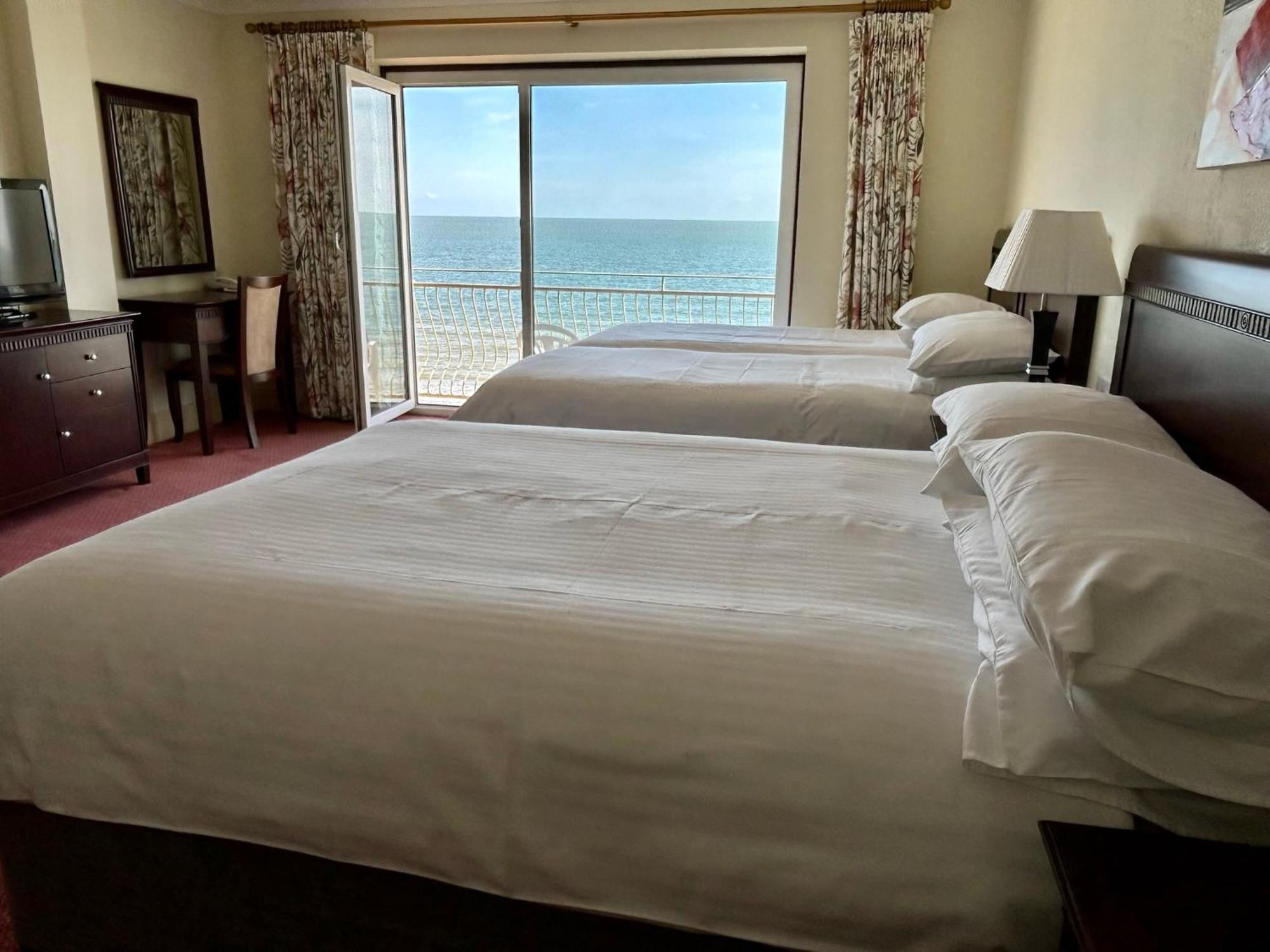 Regent Court - Seafront, Sandown - Free Car Ferry For Bookings Of 3 Or More Nights, Subject To Availability Hotel