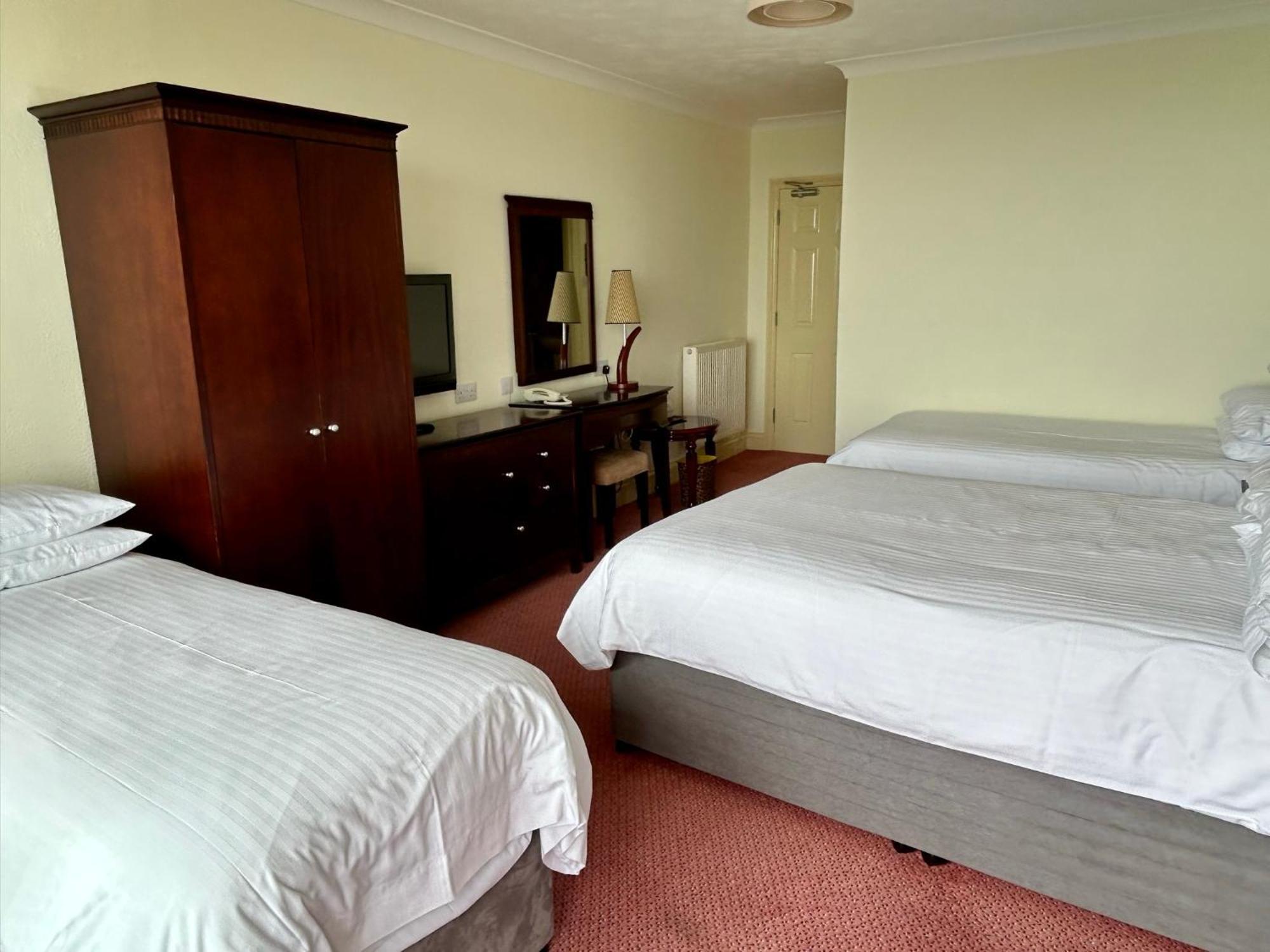 Regent Court - Seafront, Sandown - Free Car Ferry For Bookings Of 3 Or More Nights, Subject To Availability 2* Sandown